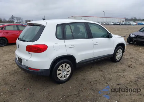 2017 Volkswagen Tiguan 2.0T/2.0T S из США, поврежденный, VIN WVGAV7AX6HK046602